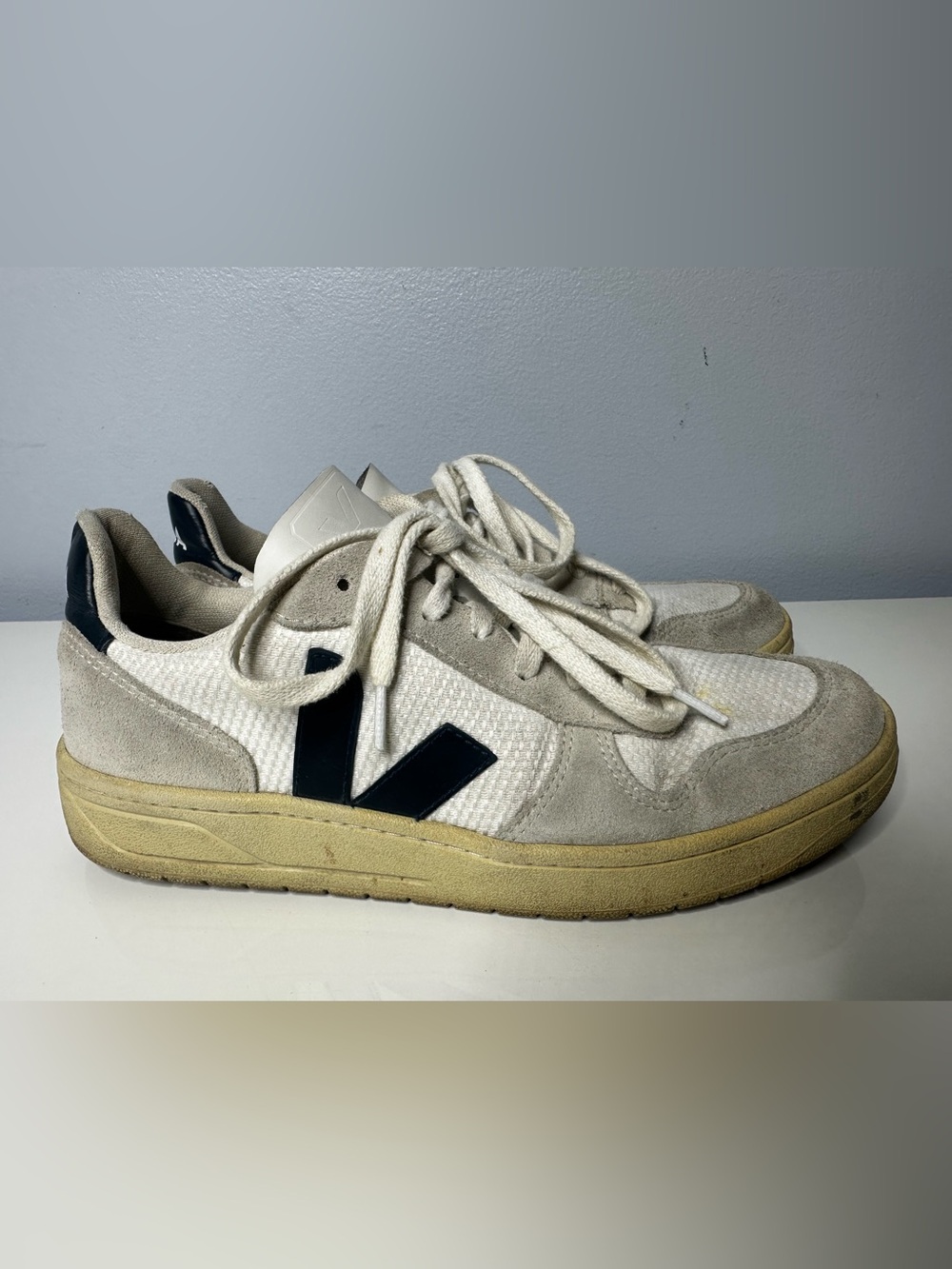Veja White Nautico V-10 B-Mesh Sneakers Size Women 8 Navy Accents Shoes